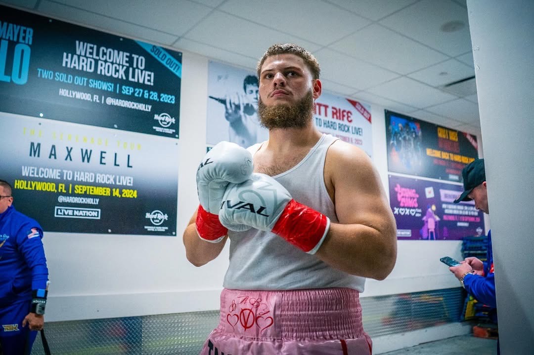 Boxer Profile: Lorenzo Medina | Fists of Fury Series