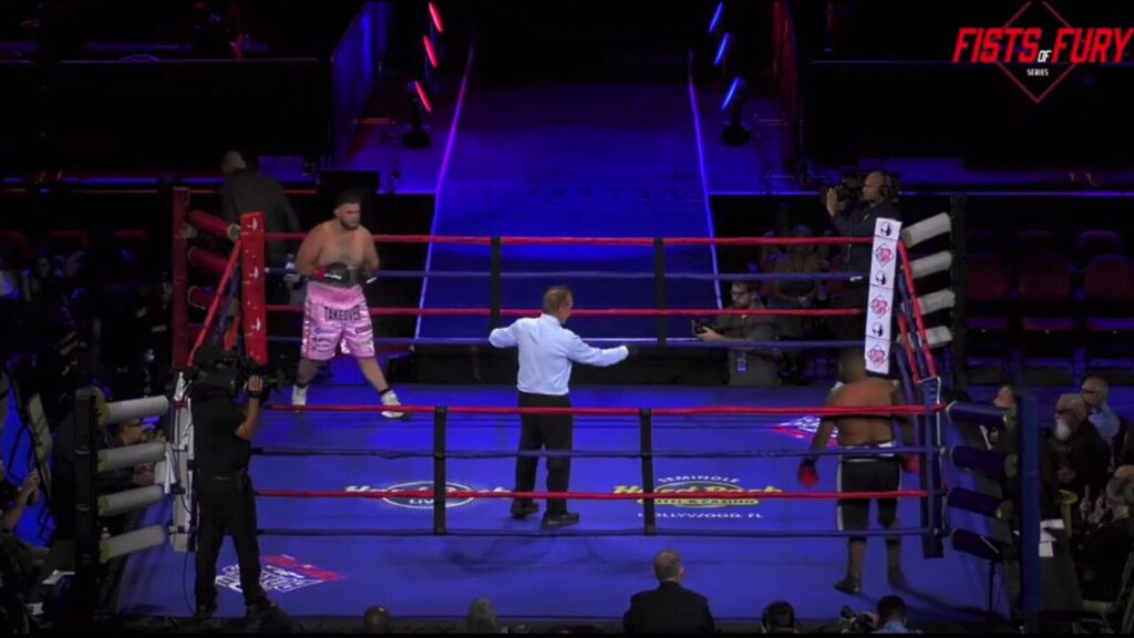 Lorenzo Medina Knocks Out Francisco Cordero in 55 Seconds Lorenzo Medina Knocks Out Francisco Cordero in 55 Seconds